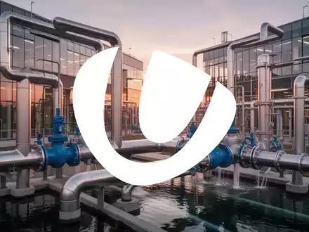 Moderne Wasserinfrastruktur in einer industriellen Anlage bei Sonnenuntergang - Foto: über boerse-global.de