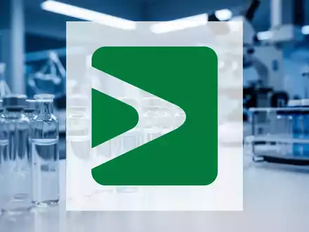 Modernes Biotechnologie-Labor mit wissenschaftlichen Geräten als Symbol für strategischen Wandel in der Pharmabranche. - Foto: über boerse-global.de