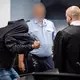 Opfer und Täter sollen sich vor der Tat im Drogenmilieu kennengelernt haben. - Bild: Christoph Schmidt/dpa