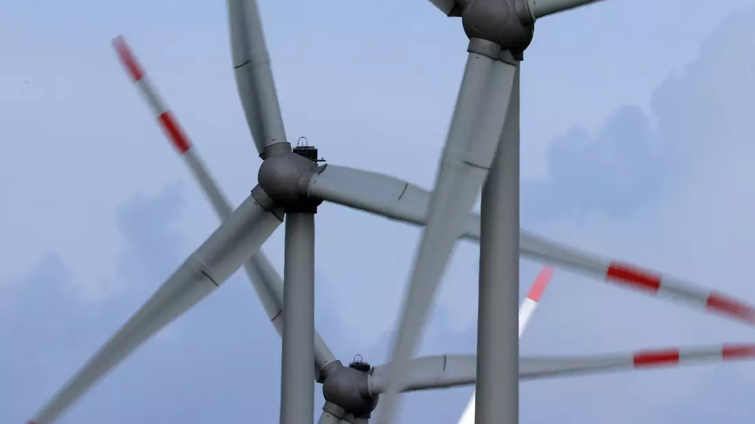 Die Windenergie wächst in Bayern - im Bundesvergleich ist der Zubau aber eher klein. (Archivbild) - Bild: Karl-Josef Hildenbrand/dpa