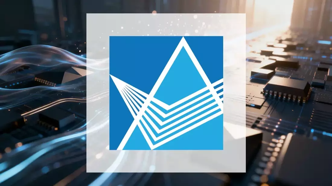POET Technologies Stock Plunges Amid Revenue Growth, $400M Dilution, and CFO Exit