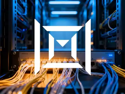 Abstraktes Bild eines modernen Rechenzentrums mit leuchtenden Glasfaserkabeln als Symbol für technologisches Wachstum. - Foto: über boerse-global.de