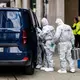 Die Spurensicherung ist im Einsatz. - Bild: Christoph Schmidt/dpa