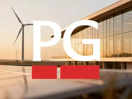 Abstrakte Darstellung moderner Infrastrukturprojekte bei goldenem Licht als Symbol für institutionelle Investitionen - Foto: über boerse-global.de