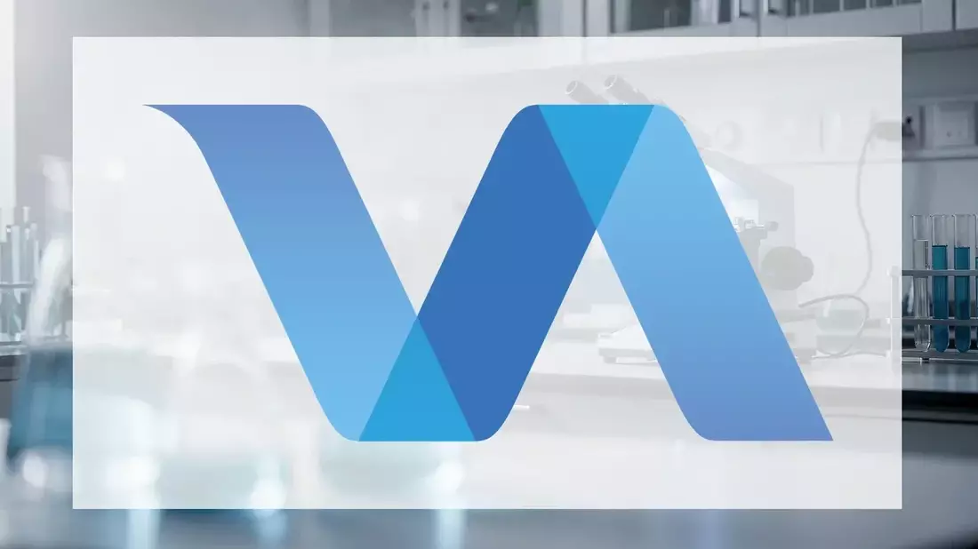 Valneva Shares Hit 52-Week Low Ahead of H1 Earnings, D.E. Shaw Shorts Stock