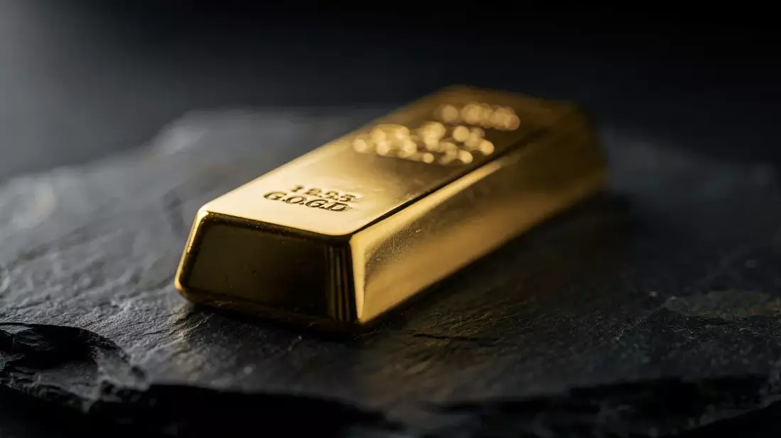 Goldpreis unter Druck: Ölschock und Dollar bremsen Rallye
