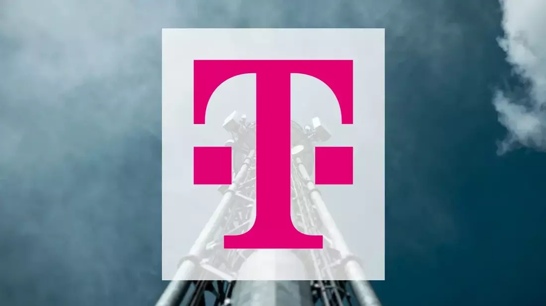 Deutsche Telekom Shares Drop 4% as T-Mobile US Revenue Misses Estimates