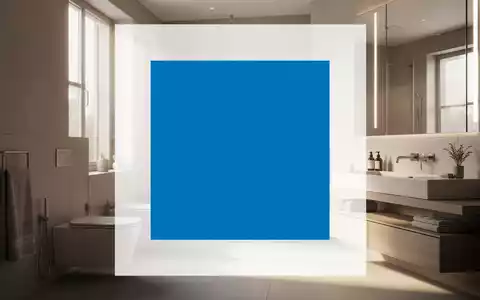 Modernes Badezimmerinterieur mit hochwertigen Sanitärinstallationen und elegantem Lichteinfall. - Foto: über boerse-global.de