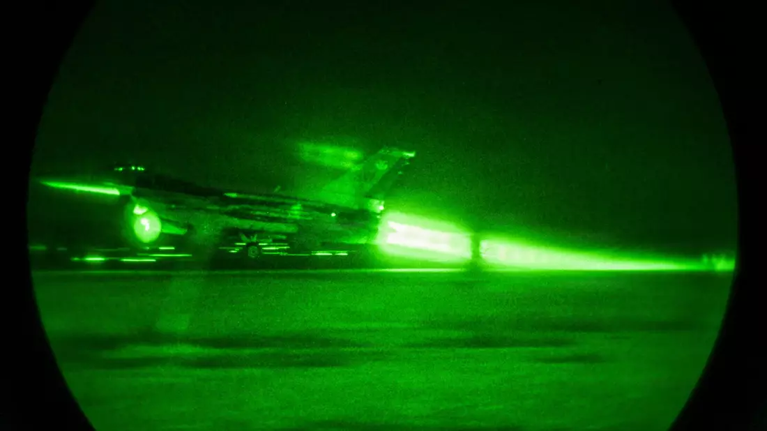 Das US-Militär hat in der nunmehr 13. Nacht in Folge Ziele im Iran angegriffen. (Archivbild) - Bild: Tech. Sgt. Noah Tancer/United States Air Forces Central/DVIDS/dpa