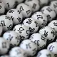 Um einen Jackpot zu knacken, muss ein Tipper die richtigen sechs Zahlen aus 49 plus die richtige Superzahl haben. (Illustration) - Bild: Arne Dedert/dpa