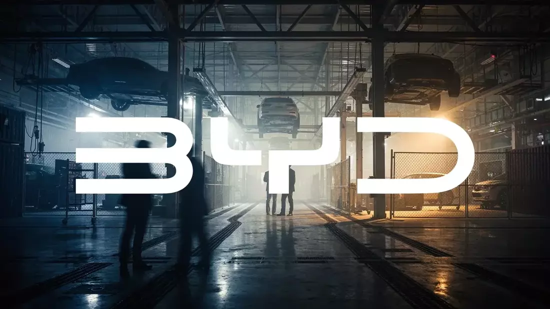 BYD Denza Z9 GT Opens UK Orders as Luxury EV Push Challenges Premium Automakers