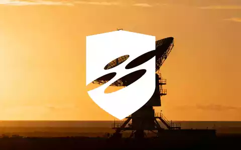 Abstraktes Bild moderner Überwachungstechnologie und Luftfahrtindustrie bei Sonnenuntergang - Foto: über boerse-global.de