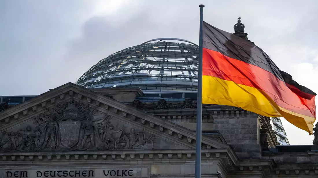Das Vertrauen ins Parlament ist angekratzt. (Archivbild) - Bild: Monika Skolimowska/dpa