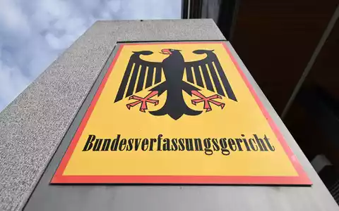 Das Gericht hat sich mit Visabegehren im Zusammenhang mit dem Aufnahmeprogramm «Menschenrechtsliste» beschäftigt. (Archivbild) - Foto: Uli Deck/dpa