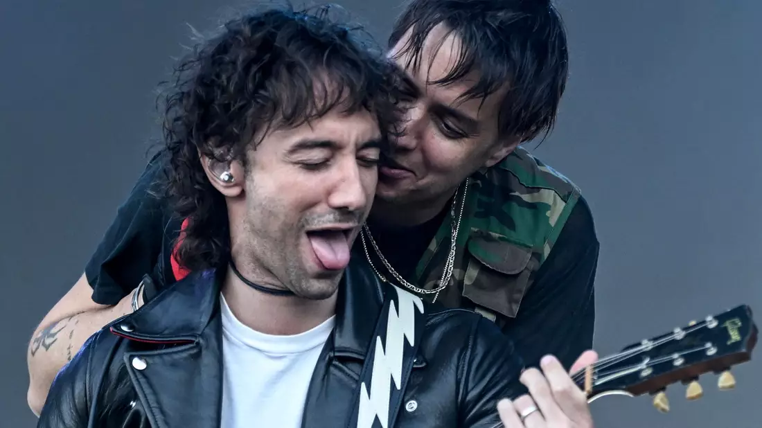  Albert Hammond Jr. und Julian Casablancas 2022 in Berlin. (Archivbild) - Bild: Britta Pedersen/dpa