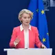 EU-Kommissionspräsidentin Ursula von der Leyen hatte sich zuletzt klar für strengere Regeln in den sozialen Netzwerken zum Kinder- und Jugendschutz ausgesprochen. (Archivbild)  - Bild: Marius Burgelman/AP/dpa