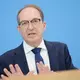 Innenminister Dobrindt sieht zunächst keinen Handlungsbedarf. (Archivbild) - Bild: Kay Nietfeld/dpa