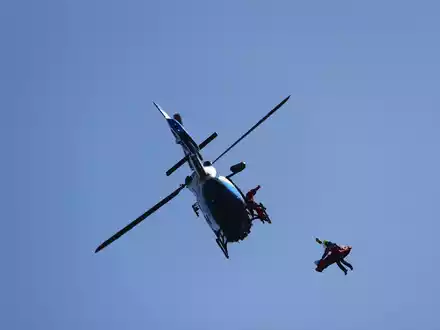 Drei Deutsche sterben bei Touren in den Alpen. (Symbolfoto)  - Foto: Matthias Bein/dpa