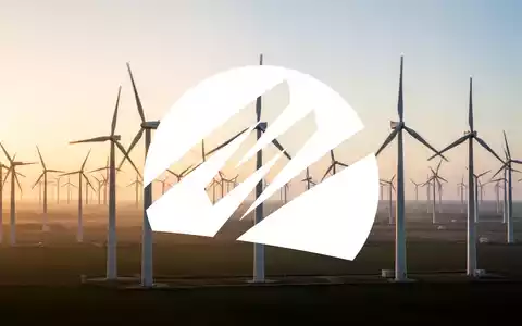 Moderne Windkraftanlagen in einer weiten Landschaft bei Sonnenaufgang als Symbol für nachhaltiges Unternehmenswachstum. - Foto: über boerse-global.de