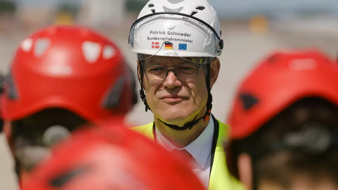 Er ist bald kein Minister mehr: Patrick Schnieder. (Archiv-Foto) - Bild: Frank Molter/dpa