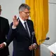 Da schien die Welt noch in Ordnung zu sein: Schnieder bei der Vereidigung. (Archiv-Foto) - Bild: Michael Kappeler/dpa