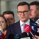 Polens Ex-Regierungschef Mateusz Morawiecki verlässt mit einer Gruppe von Abgeordneten die PiS.  - Bild: Radek Pietruszka/PAP/dpa