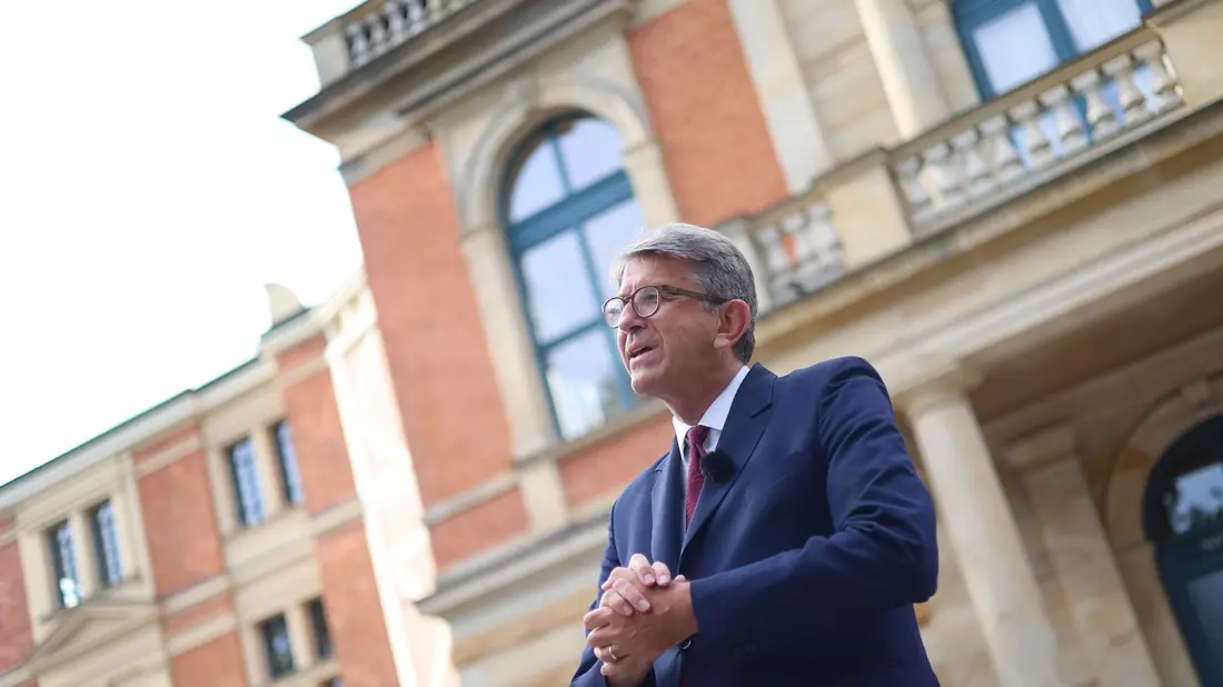 Das Haus von Kulturstaatsminister Wolfram Weimer wird mehr Geld nach Bayreuth geben. (Archivbild) - Bild: Karl-Josef Hildenbrand/dpa