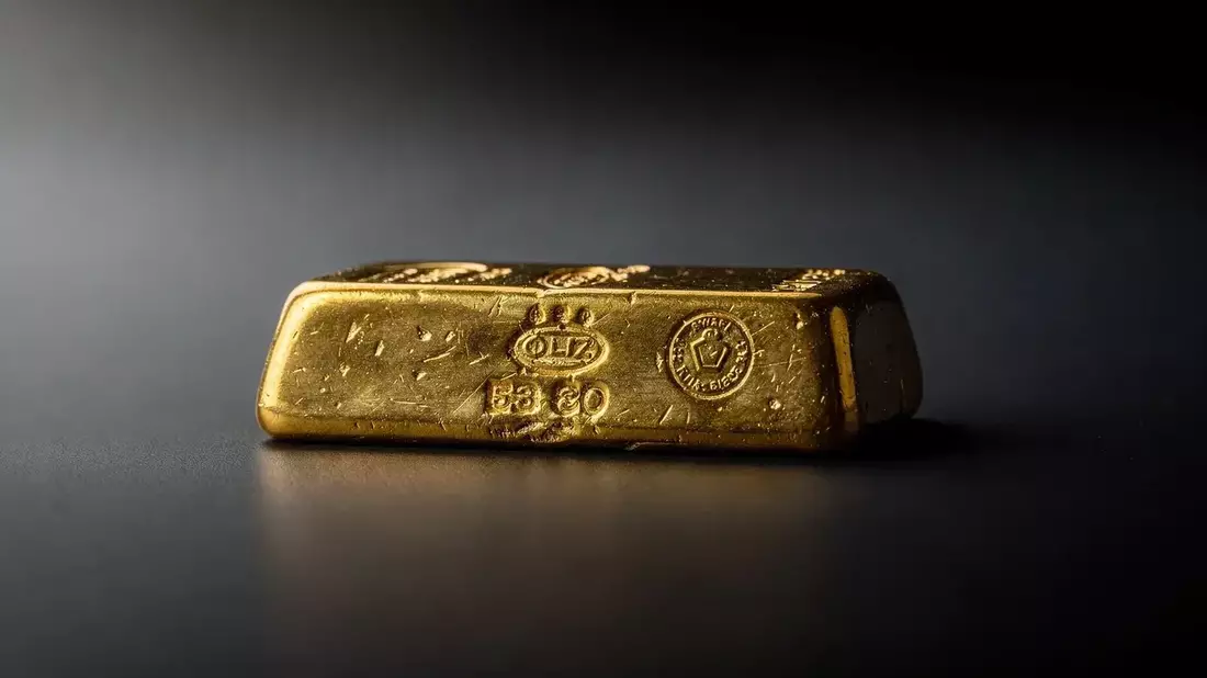 Oro cae a 4.052 dólares: renta fija y tipos altos presionan al metal