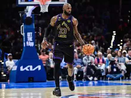 LeBron James sucht eine neue sportliche Herausforderung. (Archivbild) - Foto: Gerald Leong/AP/dpa