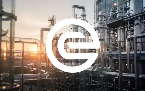 Moderne Industrieanlage bei Sonnenaufgang als Symbol für die chemische Industrie - Foto: über boerse-global.de