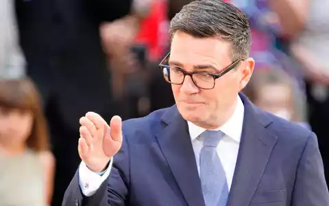 Seit einer Arbeitswoche im Amt: Andy Burnham - Foto: Ben Birchall/PA Wire/dpa