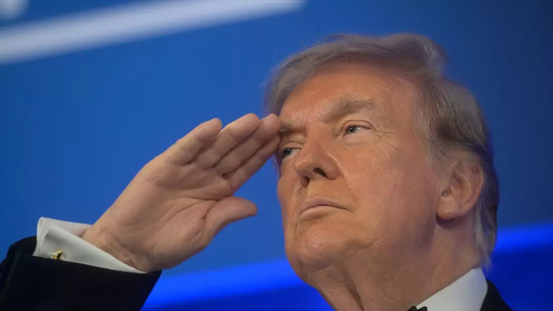 Laut Trump sind die USA weiter im Gespräch mit dem Iran.  - Bild: Rod Lamkey/AP/dpa