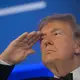 Laut Trump sind die USA weiter im Gespräch mit dem Iran.  - Bild: Rod Lamkey/AP/dpa