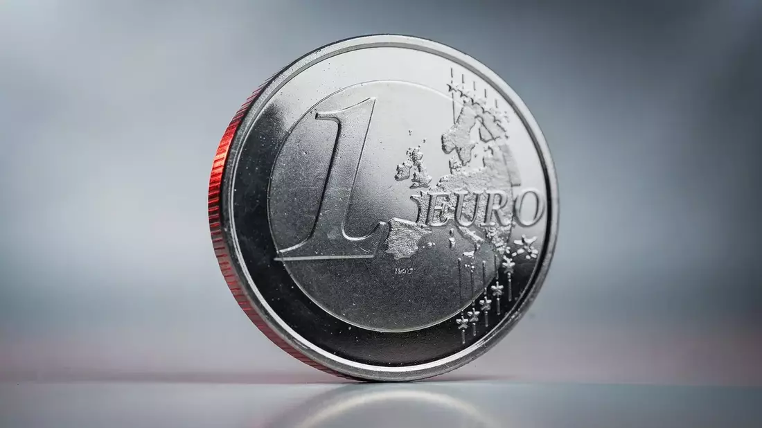 European Lithium Stock Hits 200-Day MA Amid Merger with Critical Metals Corp