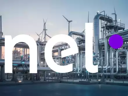 Futuristische Industrieanlage für Wasserstofftechnologie in einer abstrakten, professionellen Lichtstimmung. - Foto: über boerse-global.de