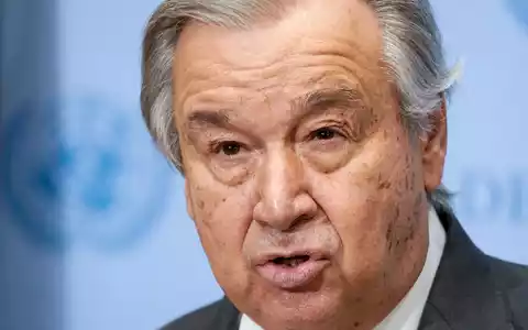 António Guterres ist als erster UN-Generalsekretär seit 15 Jahren in Syrien - Foto: John Minchillo/AP/dpa