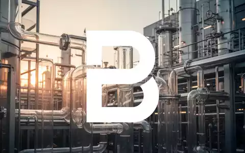 Moderne Chemieanlage bei Sonnenuntergang als Symbol für Wachstum und wirtschaftliche Stabilität. - Foto: über boerse-global.de