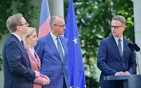 Noch ist offen, wie es mit der Regierungsumbildung weitergeht.  - Foto: Sebastian Gollnow/dpa