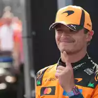Lando Norris durchbricht die Mercedes-Dominanz. - Foto: Darko Vojinovic/AP/dpa