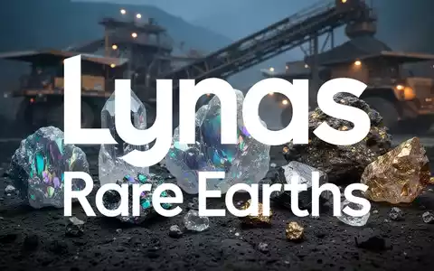 Nahaufnahme von glänzenden Seltenerdmineralien und Industrieerzen vor einem unscharfen industriellen Hintergrund - Foto: über boerse-global.de