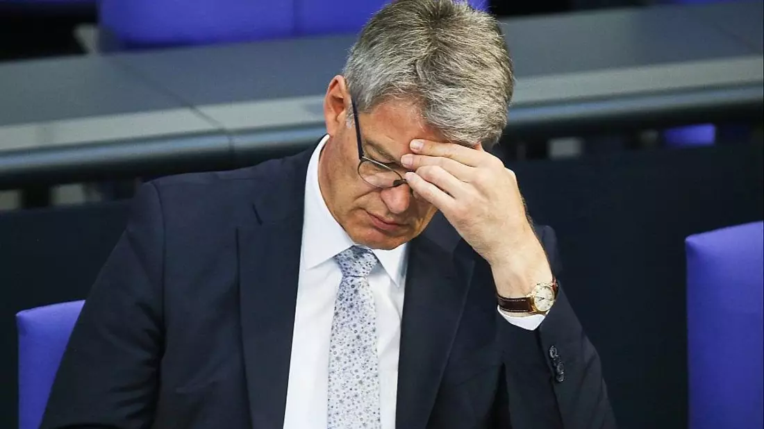 Bosbach kritisiert Umgang mit Schnieder