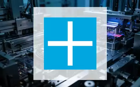 Abstrakte Darstellung einer modernen Halbleiter-Produktionsanlage in kühlem, professionellem Licht. - Foto: über boerse-global.de
