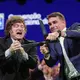 Argentiniens ultraliberaler Präsident Javier Milei (l) nahm an der Veranstaltung teil.  - Bild: Ettore Chiereguini/AP/dpa