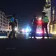 Einsatzkräfte der Polizei sind im Einsatz nach dem Abbruch des Christopher Street Day (CSD). - Bild: Fabian Sommer/dpa