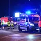 Polizei und Feuerwehr sind nach dem Abbruch des Christopher Street Day (CSD) im Einsatz. - Bild: Fabian Sommer/dpa
