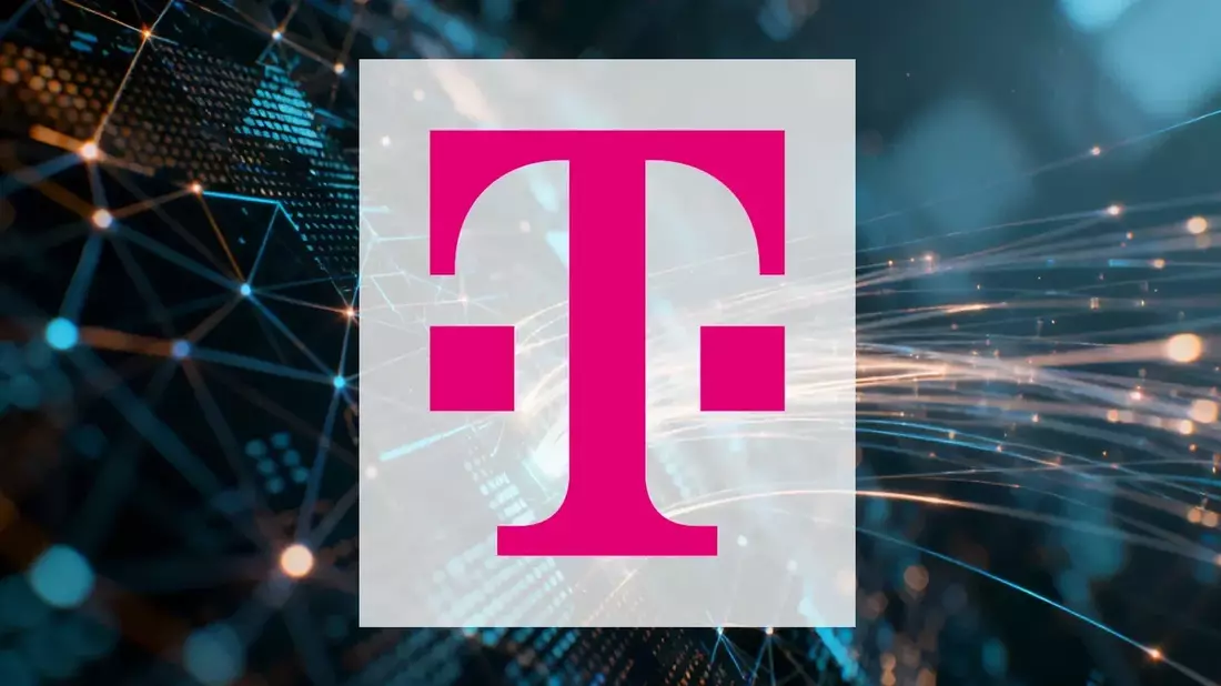 Deutsche Telekom Stock: Regulatory Boost vs US Headwinds Ahead of Earnings