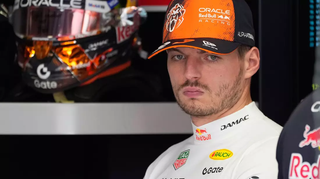Die Laune von Max Verstappen ist mal wieder im Keller. - Bild: Darko Bandic/AP/dpa