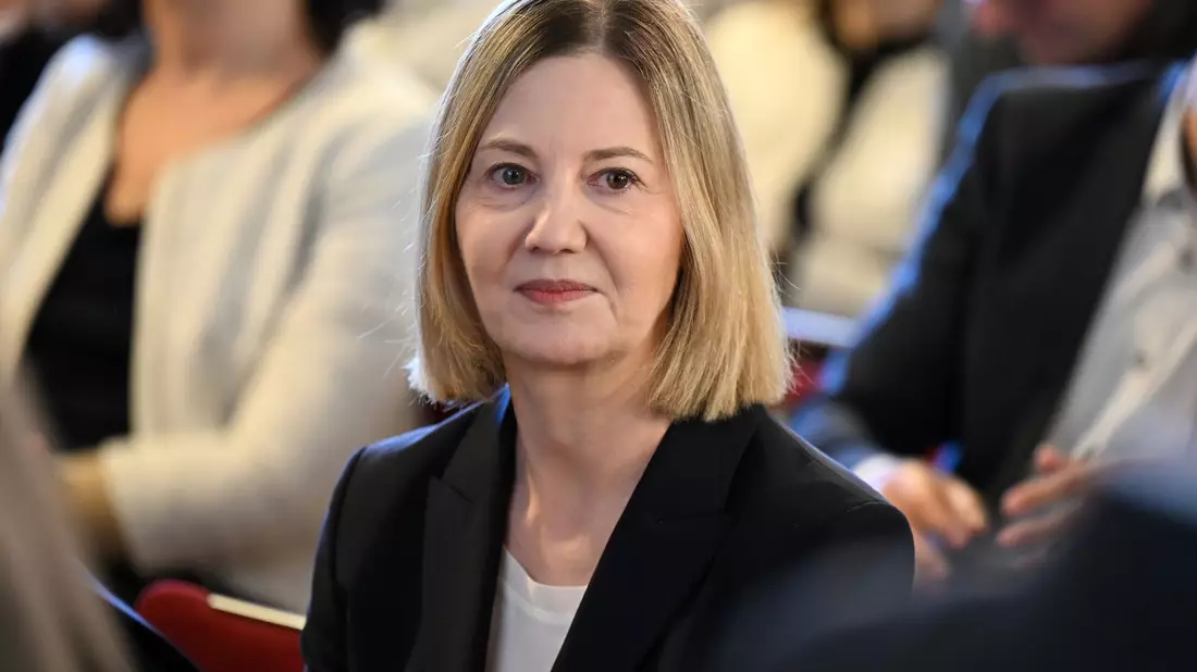 VCI-Nordost-Chefin Nora Schmidt-Kesseler fordert bessere Standortbedingungen, weniger Bürokratie und wettbewerbsfähige Energiepreise. (Archivbild)  - Bild: Jennifer Brückner/dpa