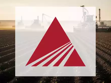 Moderne, technisierte Agrarlandschaft bei Sonnenuntergang als Symbol für die Landwirtschaftsbranche - Foto: über boerse-global.de