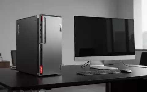 Hochwertiger Lenovo ThinkCentre Desktop-Tower und Aura Edition All-in-One-Computer auf einem professionellen Schreibtisch. - Foto: über boerse-global.de